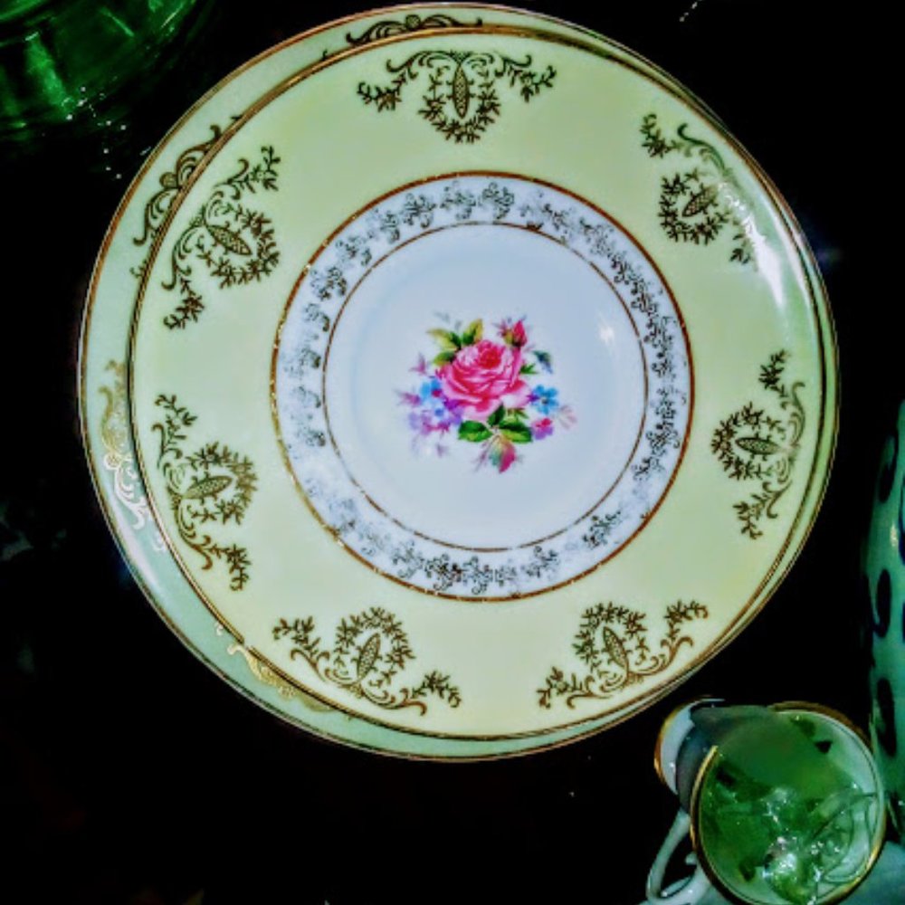 Fine English Southern Bone Chine saucer for soup bowl.